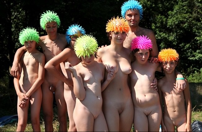 Naked picnic in nature Purenudism Naked picnic in nature Purenudism
